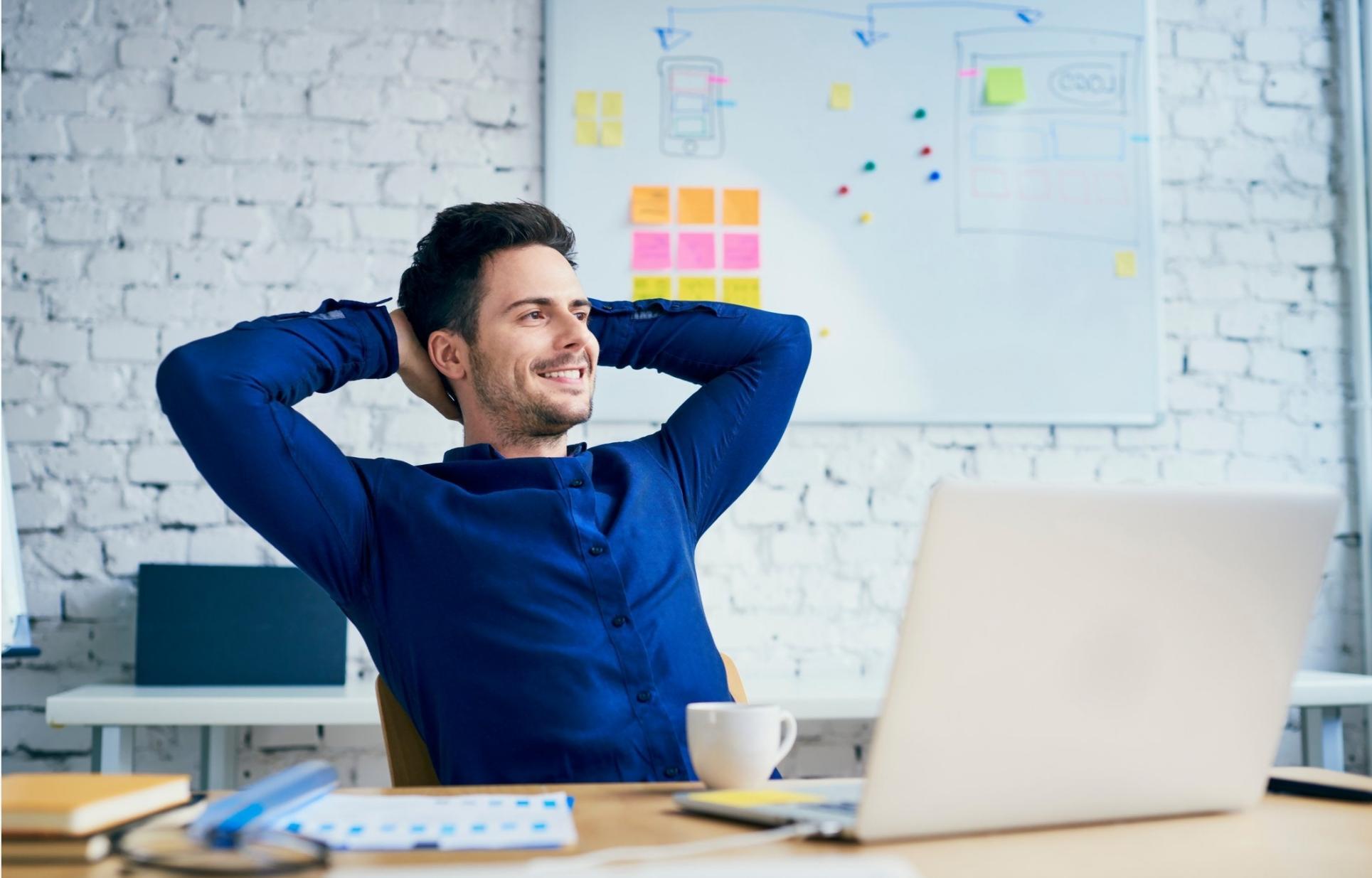 Fernlernen Arbeitsplatz mit digitalen Tools